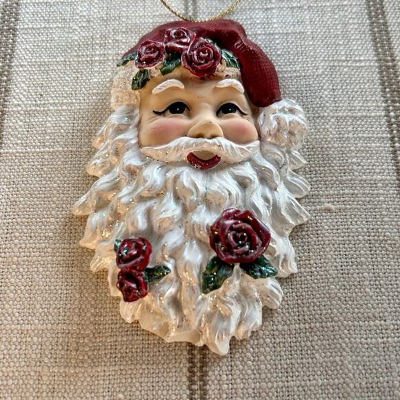 Vintage Santa Ornament with Roses in Beard, Shabby Chic Christmas Decor - Picture 10 of 12